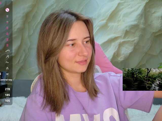 Unearthly live webcam show