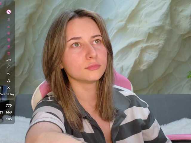 Alisa21-1 live cam on BongaCams