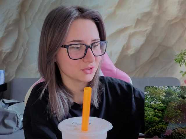 Alisa21-1 live cam on BongaCams