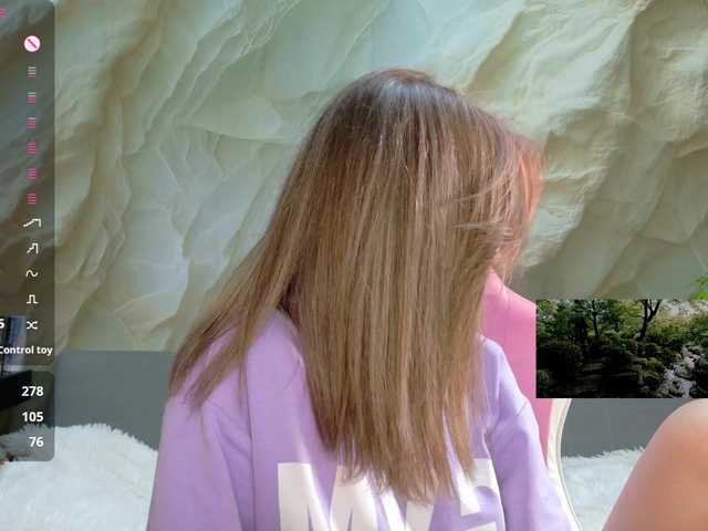 Unearthly live webcam show