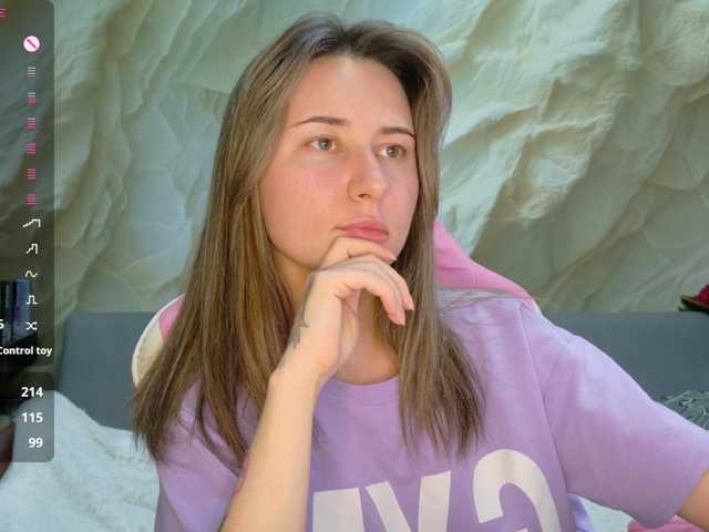 Alisa21-1 live cam on BongaCams
