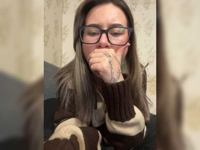 Alisa21-1 live cam on BongaCams