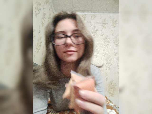 Alisa21-1 live cam on BongaCams