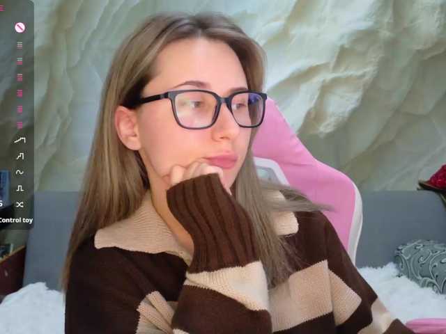 Alisa21-1 live cam on BongaCams