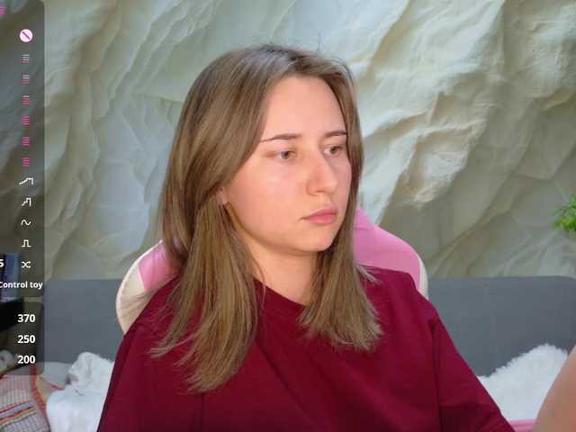 Alisa21-1 live cam on BongaCams