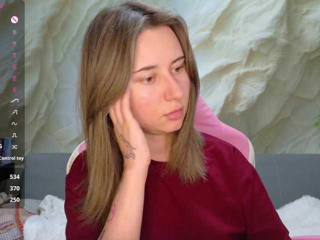 Alisa21-1 live cam on BongaCams