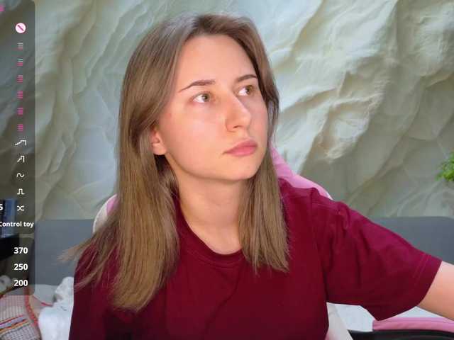 Alisa21-1 live cam on BongaCams