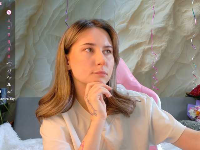 Alisa21-1 live cam on BongaCams