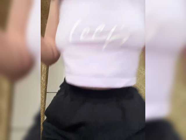 Alisa21-1 live cam on BongaCams
