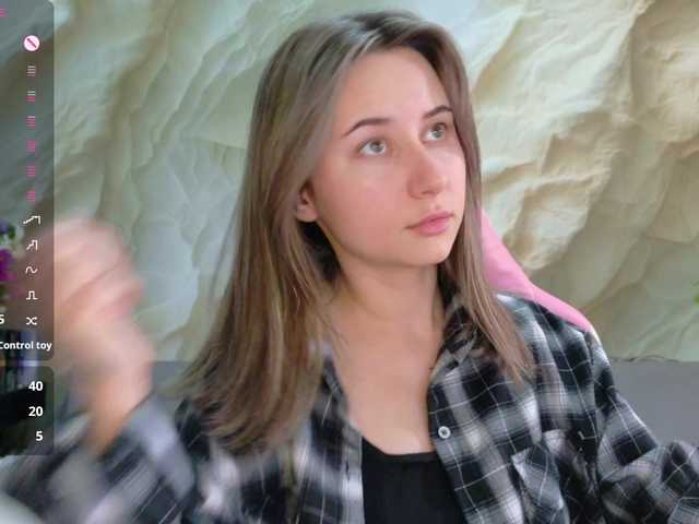 Alisa21-1 live cam on BongaCams