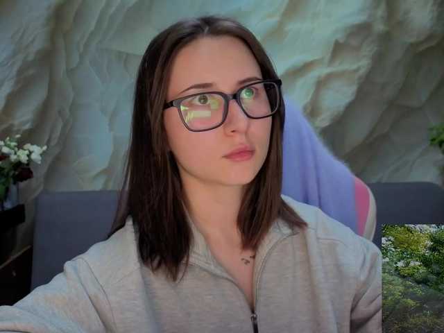 Alisa21-1 live cam on BongaCams