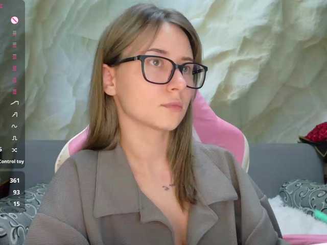 Alisa21-1 live cam on BongaCams