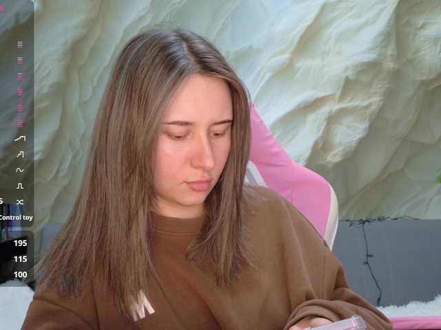 Alisa21-1 live cam on BongaCams