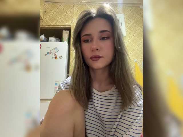 Alisa21-1 live cam on BongaCams