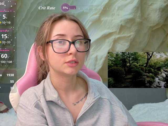 Alisa21-1 live cam on BongaCams