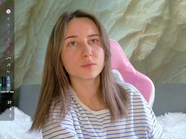 Alisa21-1 live cam on BongaCams
