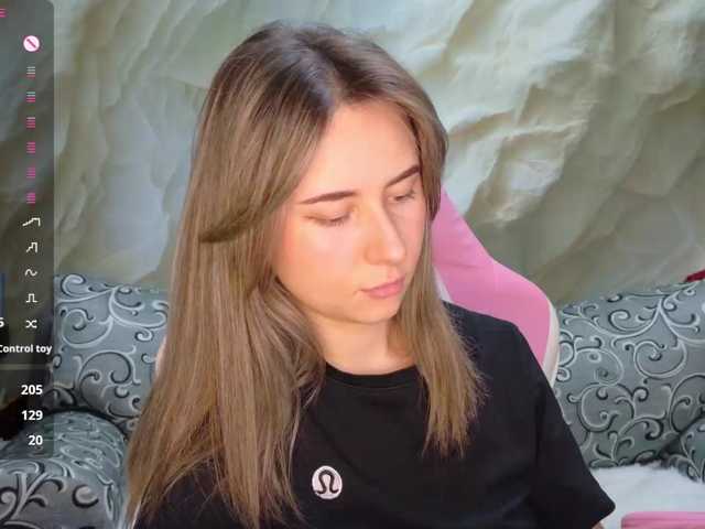 Alisa21-1 live cam on BongaCams
