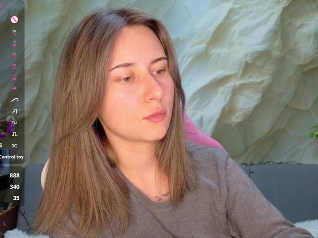Alisa21-1 live cam on BongaCams