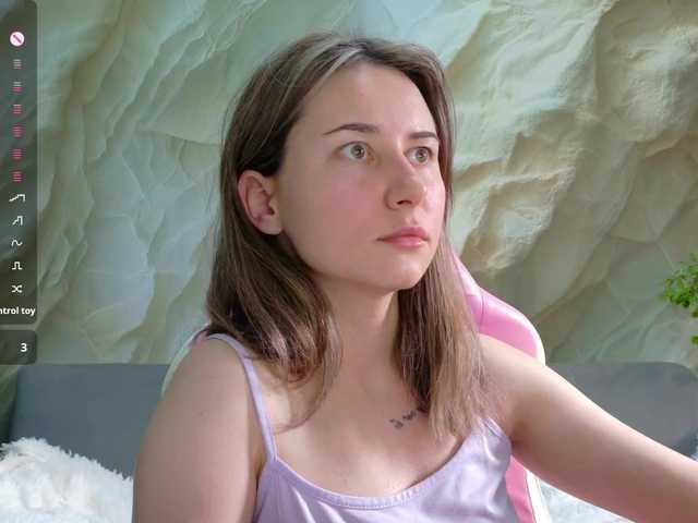 Alisa21-1 live cam on BongaCams