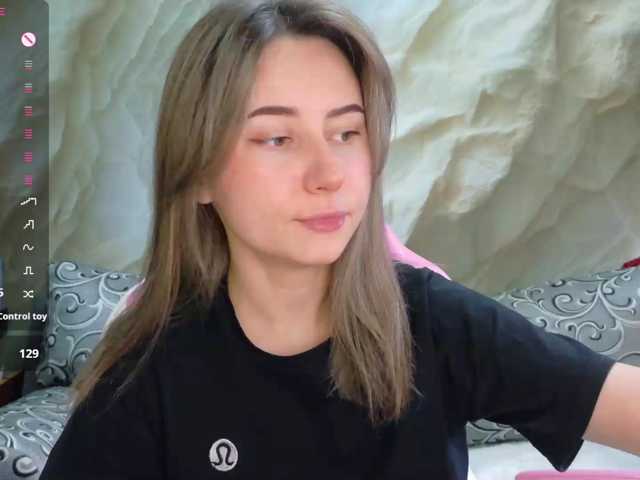 Alisa21-1 live cam on BongaCams