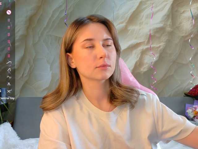 Alisa21-1 live cam on BongaCams