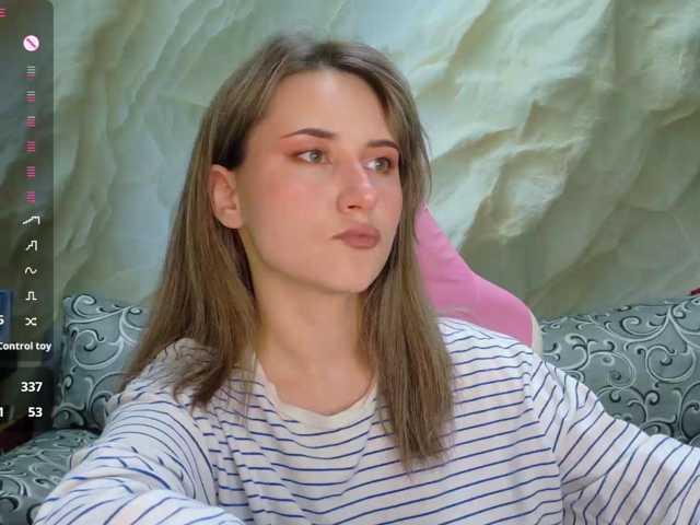 Alisa21-1 live cam on BongaCams