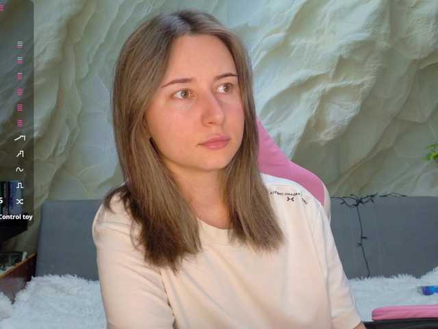 Alisa21-1 live cam on BongaCams