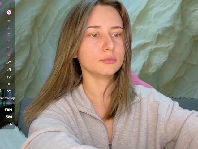 Alisa21-1 live cam on BongaCams
