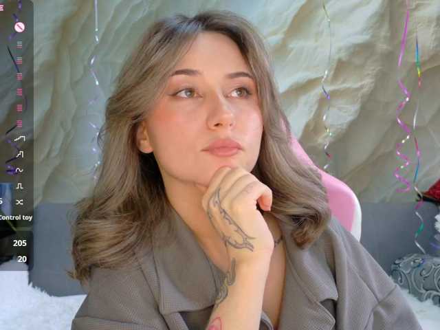 Alisa21-1 live cam on BongaCams