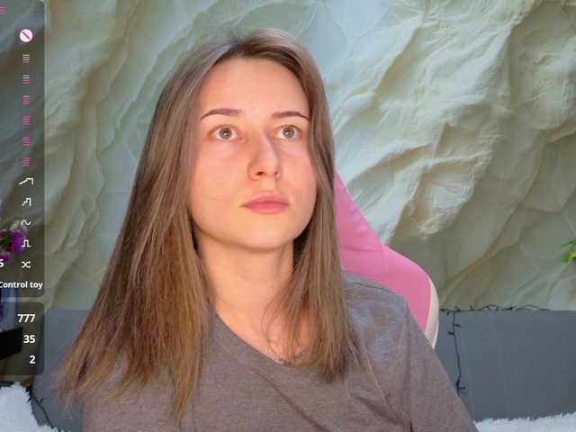 Alisa21-1 live cam on BongaCams