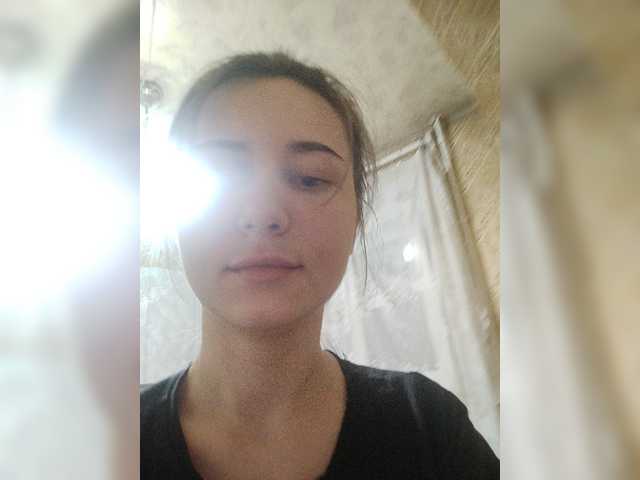 Alisa21-1 live cam on BongaCams