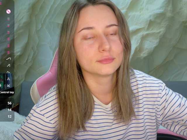 Alisa21-1 live cam on BongaCams