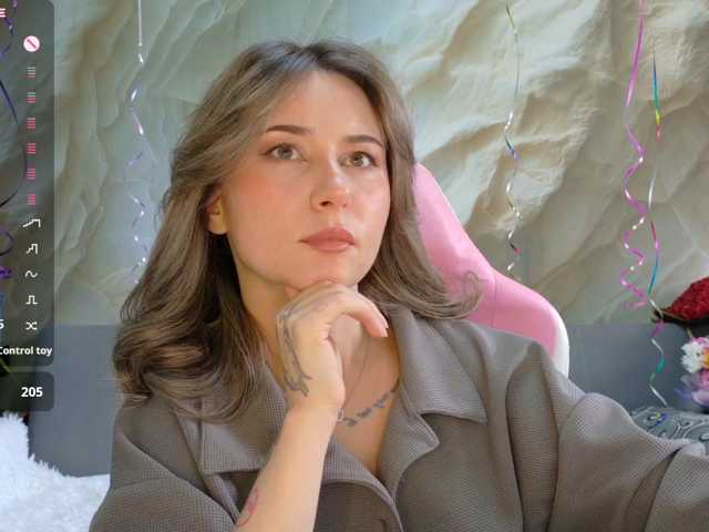 Alisa21-1 live cam on BongaCams