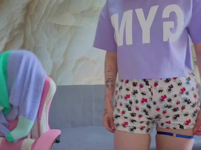 Alisa21-1 live cam on BongaCams
