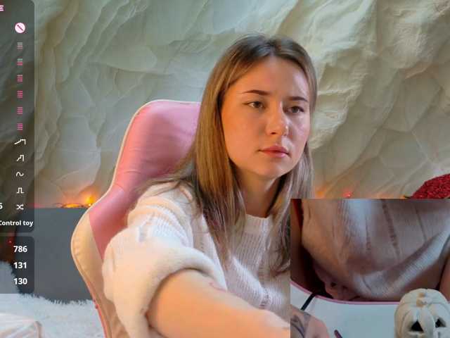 Alisa21-1 live cam on BongaCams