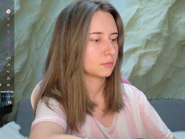 Alisa21-1 live cam on BongaCams