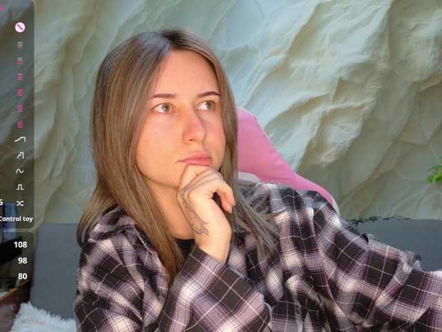 Alisa21-1 live cam on BongaCams