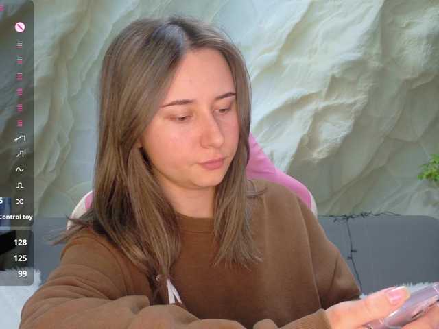 Alisa21-1 live cam on BongaCams
