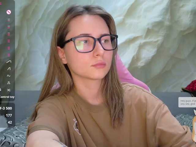Alisa21-1 live cam on BongaCams