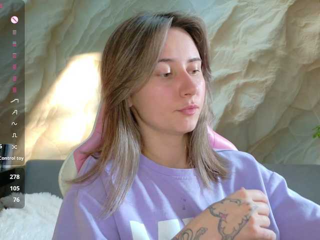 Alisa21-1 live cam on BongaCams