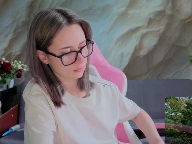 Alisa21-1 live cam on BongaCams