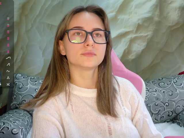 Alisa21-1 live cam on BongaCams