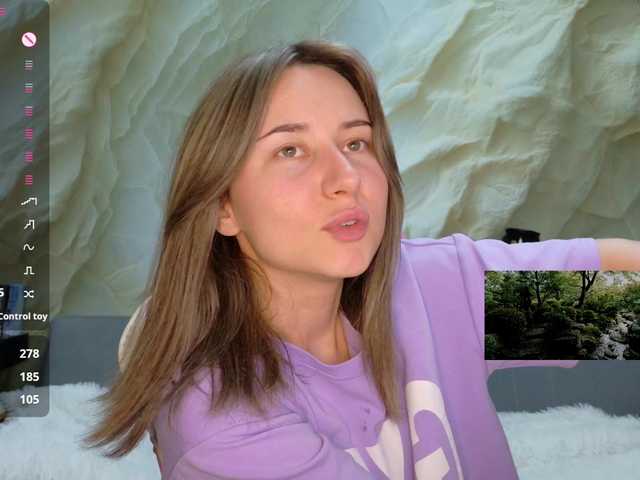 Alisa21-1 live cam on BongaCams