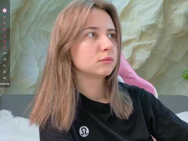 Alisa21-1 live cam on BongaCams