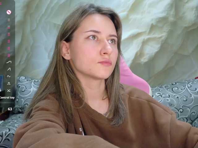Alisa21-1 live cam on BongaCams