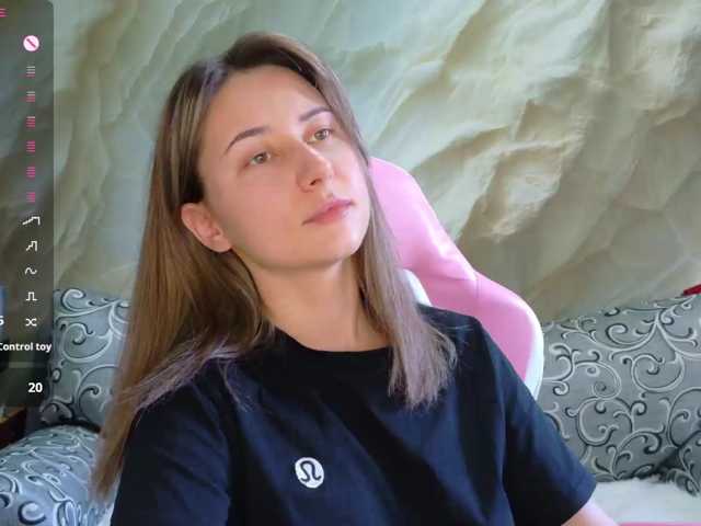 Alisa21-1 live cam on BongaCams