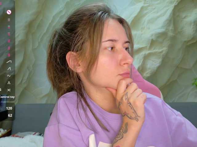 Unearthly live webcam show