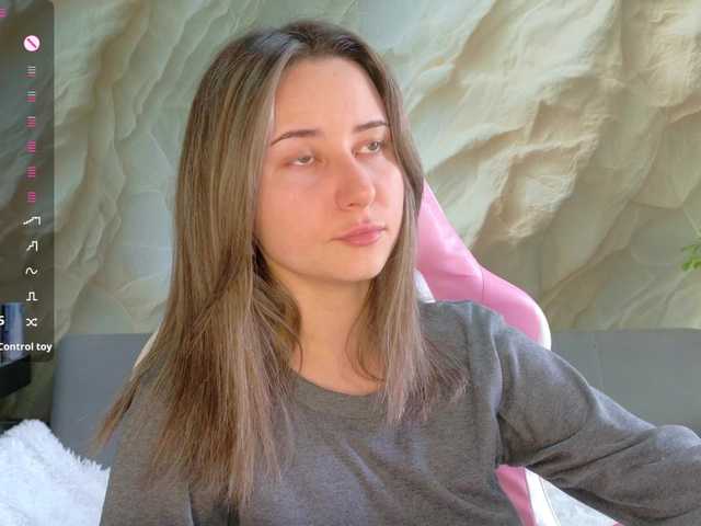 Alisa21-1 live cam on BongaCams