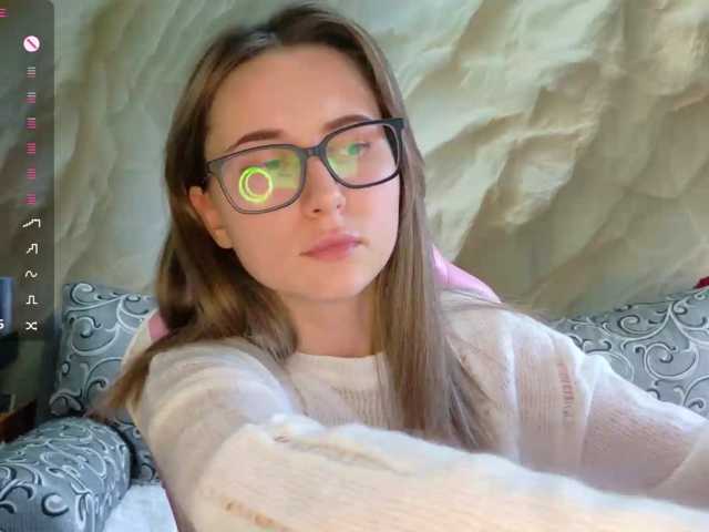 Alisa21-1 live cam on BongaCams