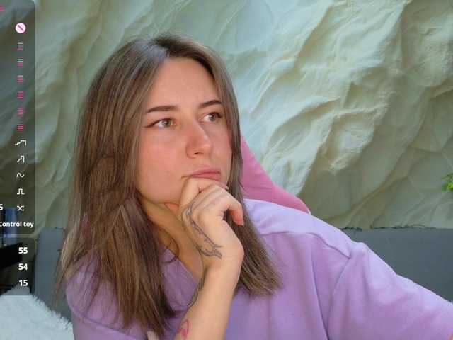Alisa21-1 live cam on BongaCams